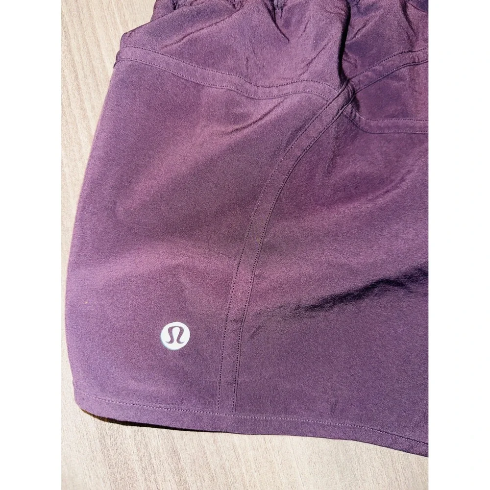 WB2 Lululemon Tracker Purple Running Shorts Women's 6 Elastic Waistband